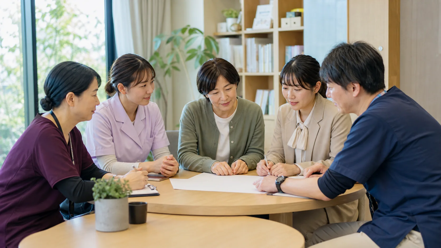 医療・学校・地域の支援者が連携する場面